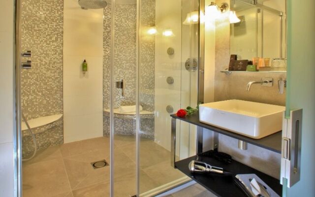 Plaza Madeleine Hotel & Spa