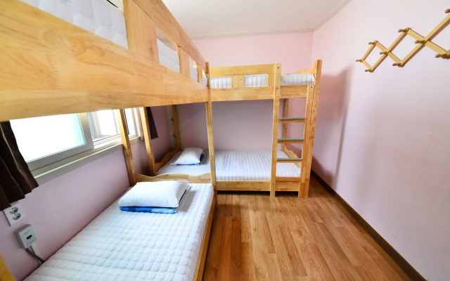Namu Guesthouse - Hostel