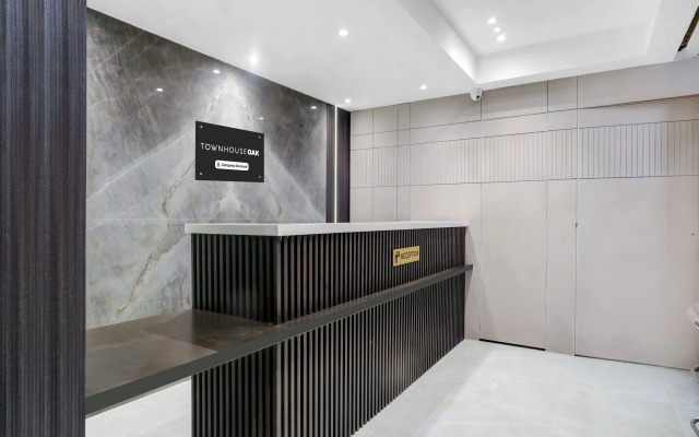 Super Townhouse Oak Sarusajai Stadium