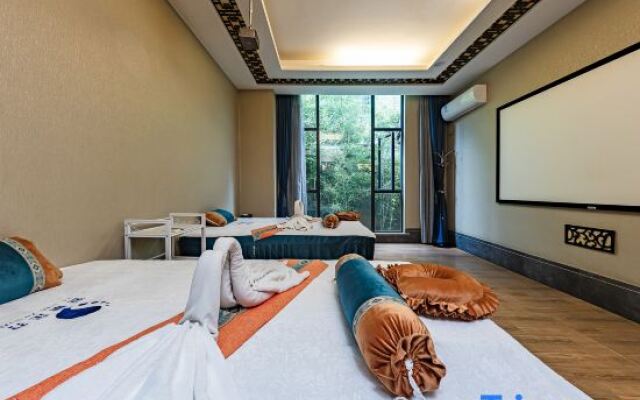 Li Jing Hotel Mile