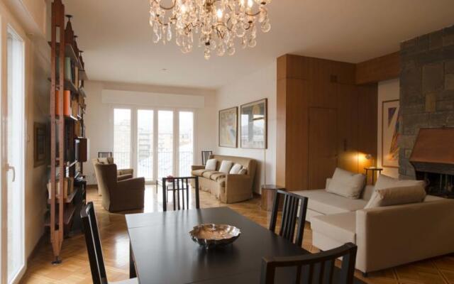 Calori Halldis Apartment