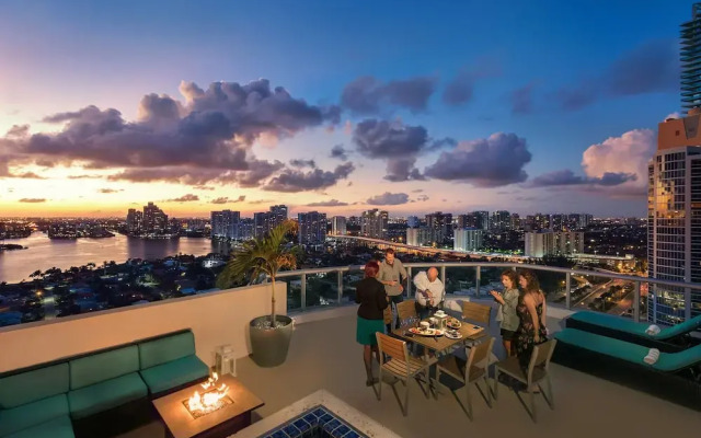 MARENAS BEACH RESORT by Miami And The Beaches Rentals