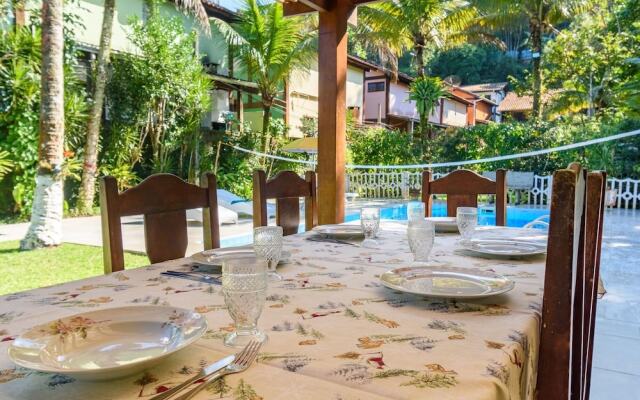Excelente casa Maresias à 100m da praia