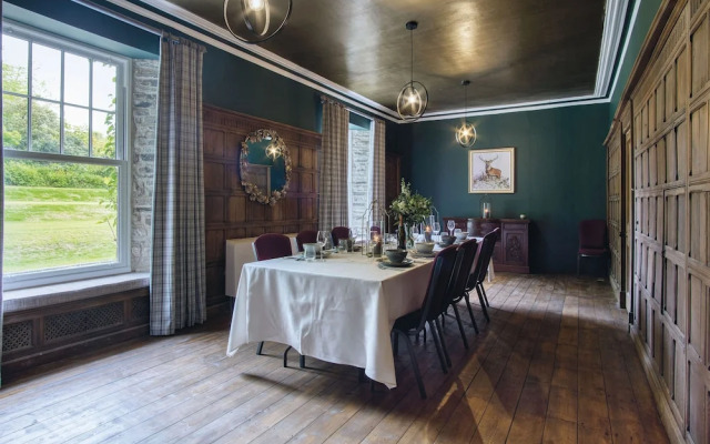 Hill House Country Estate - Princes Gate
