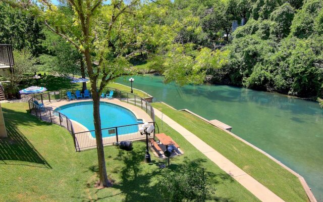 Treetop Villa IC215 by RedAwning