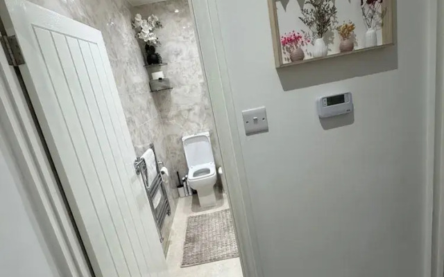 Cozy 2br-5guests-near Attractions-garden