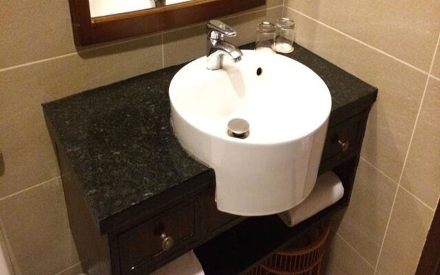 Lee Garden Inn