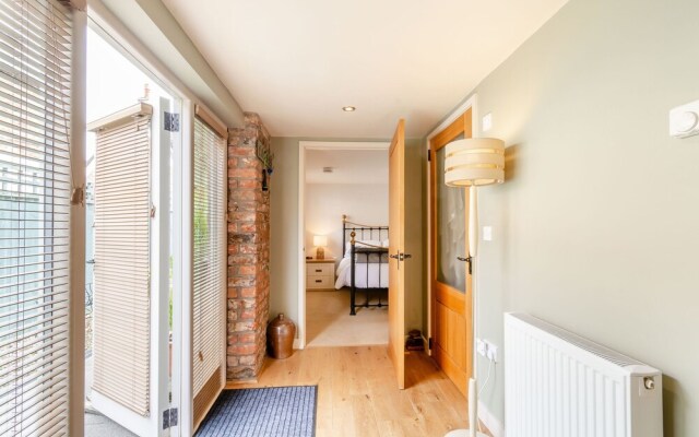 Upstairs Downstairs Cottage