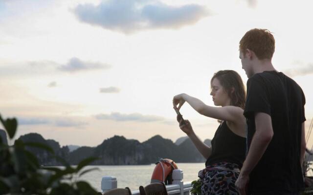 Halong Bay Full Day Trip - 6 Hours Route