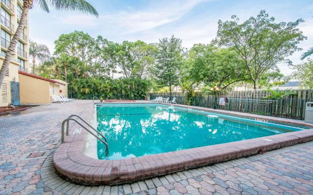 North Miami Beach Gardens Inn & Suites