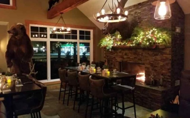 Stardust Inn and Chalets