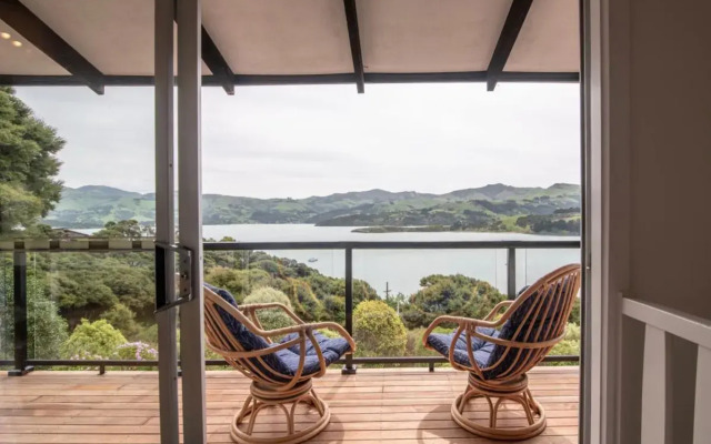 Kingfisher's Perch - Takamatua Holiday Home