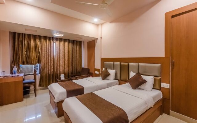 OYO 7727 Hotel Sarovar Grand