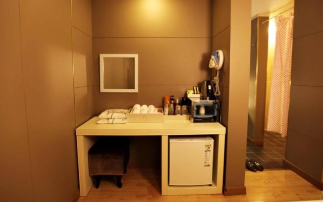 Namwon River Motel
