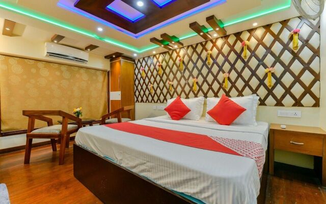 Oyo 22759 Houseboat Luxury Smart Gold 6 Bhk