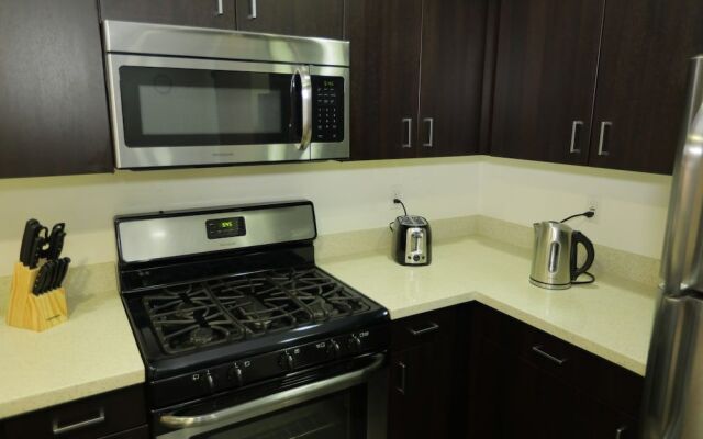 Hollywood Central Suites