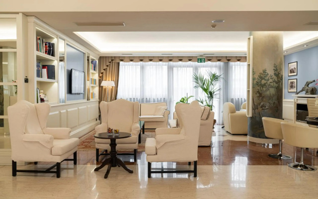Hotel Roxy Plaza