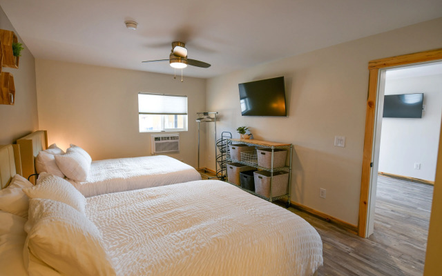 The Darmont Hotel and Suites