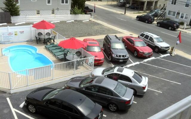 Bay Breeze Motel