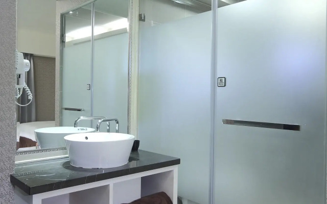 Nest Hotel