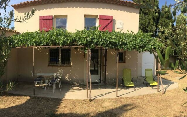 House With One Bedroom In Roquemaure, With Enclosed Garden And Wifi