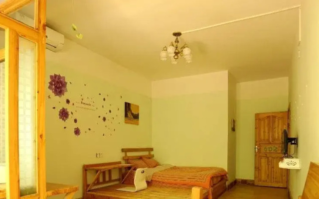 Good Friends Youth Hostel
