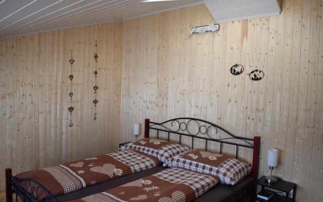 Hof-Tschannen – Guest Rooms – Lengwil