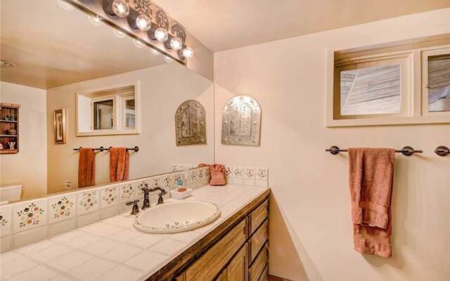 Plaza Splendor - Three Bedroom Home