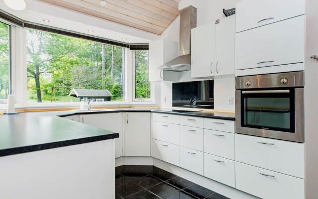 Vibrant Holiday Home in Ebeltoft With Whirlpool