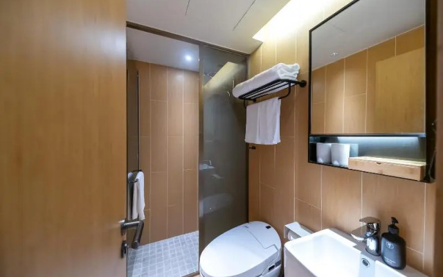 Ji Hotel Shanghai Jiangsu Road Subway Station