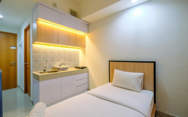 Best Deal Studio at Evenciio Apartment near Campus Area