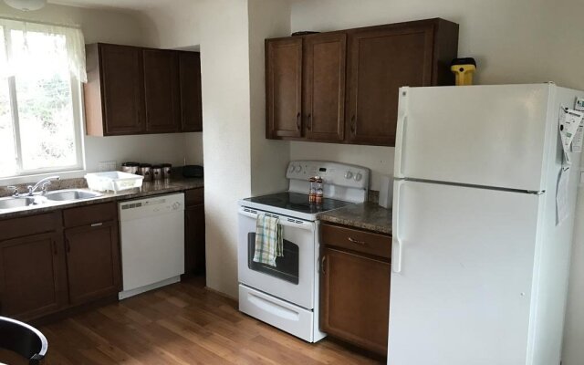 Leigh Lani Guest House