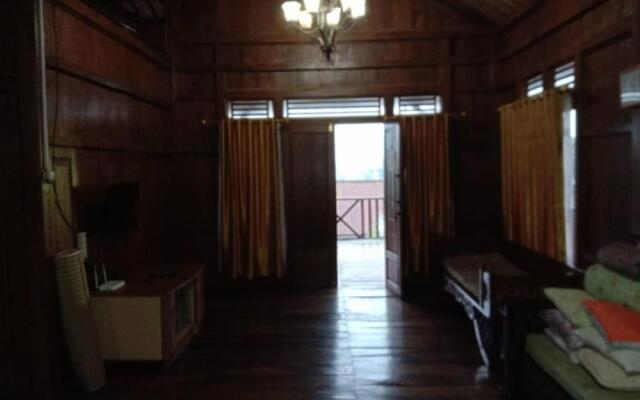 Rumah Kayu Sumberrejo
