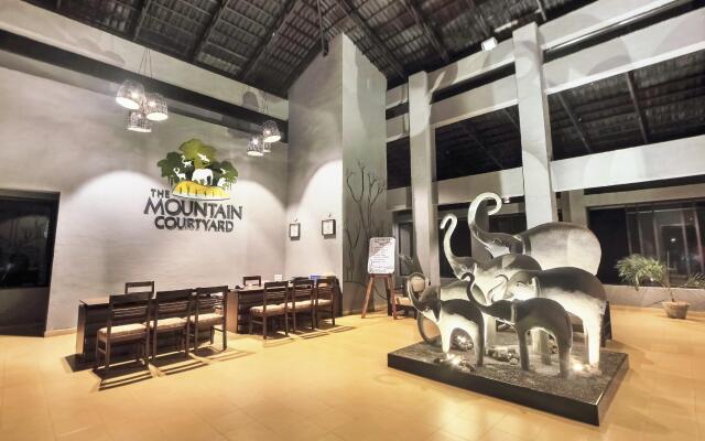 The Mountain Courtyard Thekady