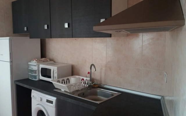 APARTMENTSUITESPAIN Beach Economy
