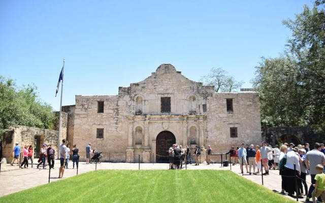 Econo Inn Lackland AFB Seaworld