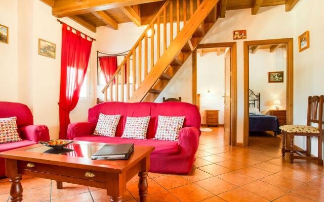 Classy Holiday Home in Guaro With Private Swimming Pool