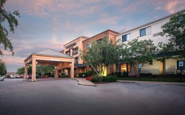 Courtyard Lexington South/Hamburg Place