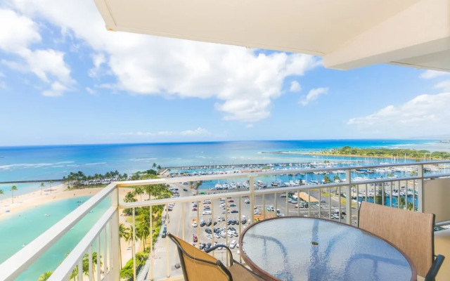 Two Bedroom Condo Overlooking Ala Wai Boat Harbor by RedAwning