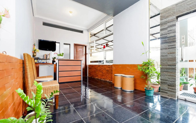 Super OYO 2209 Solo Point Guest House Syariah