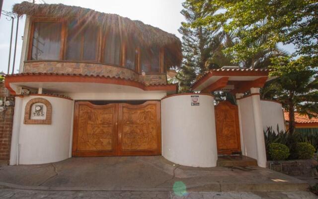 Casa Fibba 4 BR by Casago