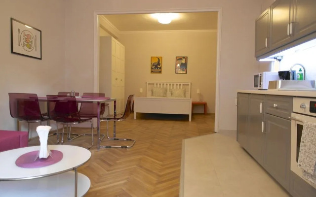 Vaci Street Apartment