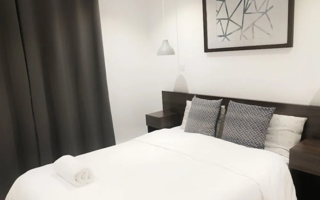 Splendid Apartments at Embassy Gardens