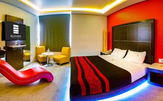 Plutarco Suites