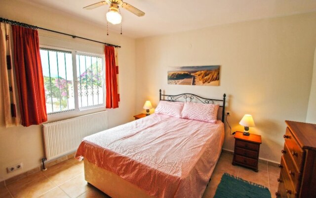 Paula-3 - holiday home with private swimming pool in Moraira