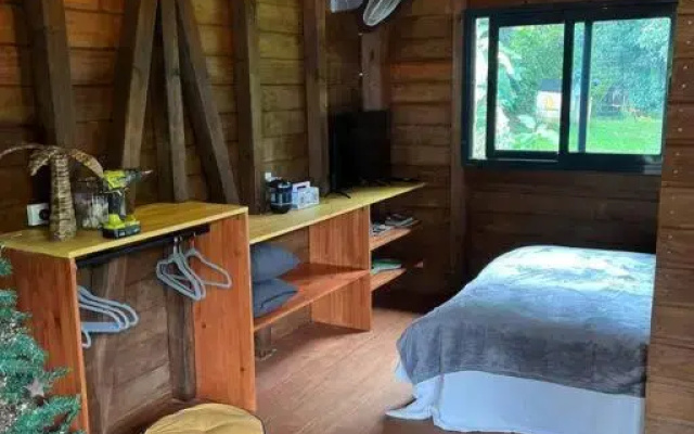 La kaz à pépés, charmant logement avec piscine