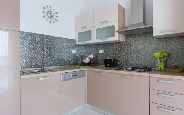 Apartment in Seget Donji With Terrace