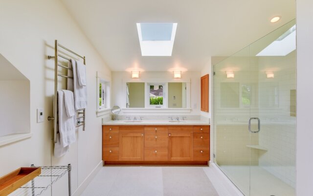 Sunset Hill Sea View - Five Bedroom Home