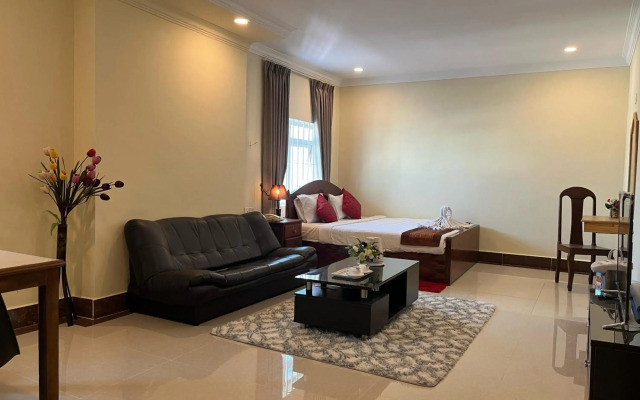 Queen Wood Hotel