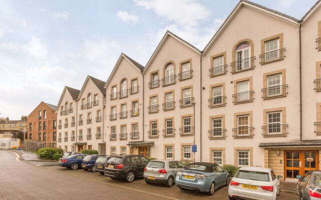 404 Dalry Gait Apartment 2